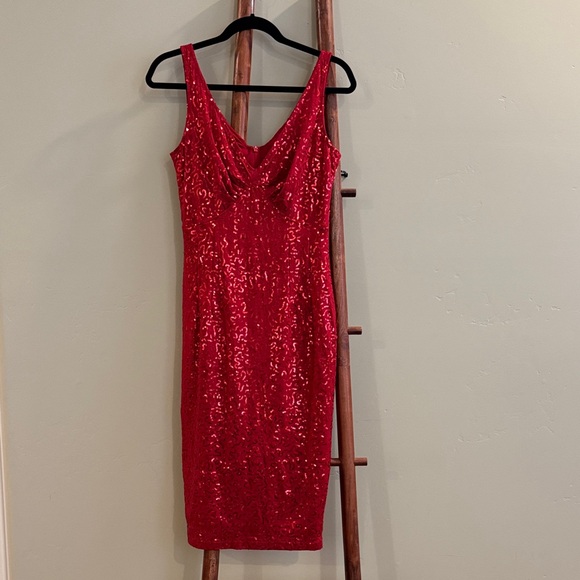Tatyana Bettie Page Marilyn Red Sequin Dress - Picture 3 of 12